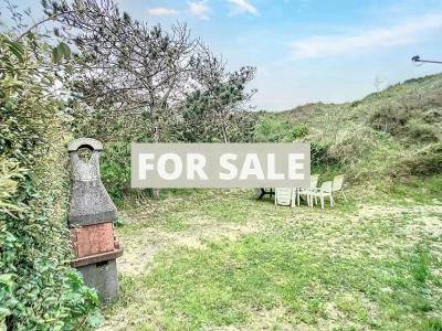 Detached House with Garden only 50m from the Sea