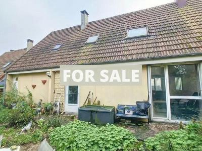 Traditional House with Garden