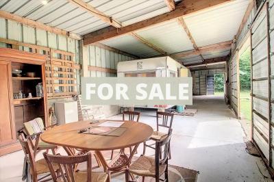 Barn in The Countryside with Open Views