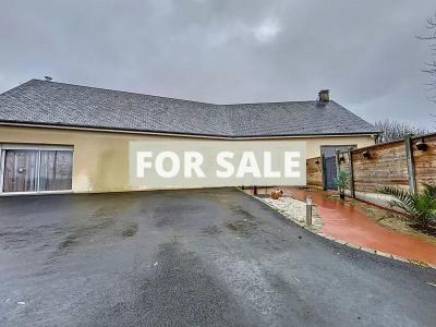 Single Storey Villa With Garden