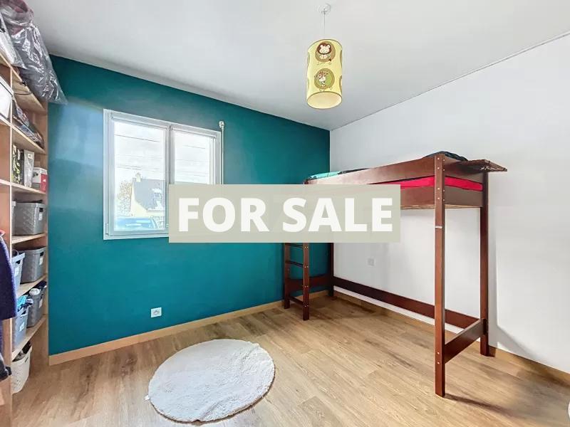 Single Storey Villa With Garden
