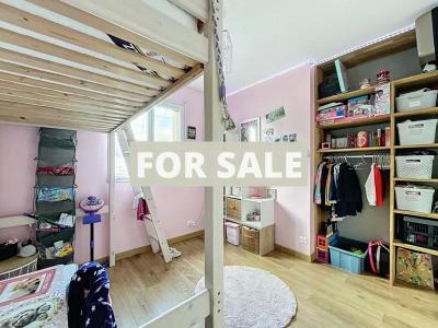 Single Storey Villa With Garden