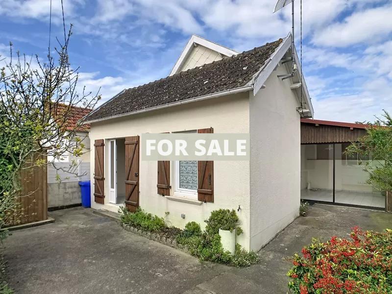 Pretty Detached House in Coastal Location