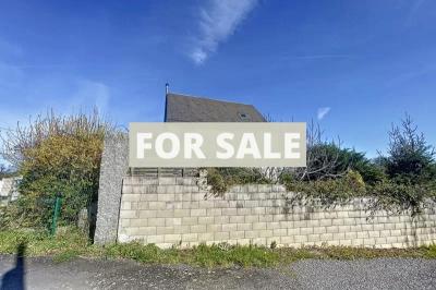 Detached House with Garden by the Coast