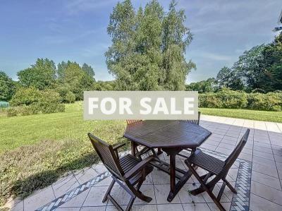 Contemporary Detached House with Mature Garden