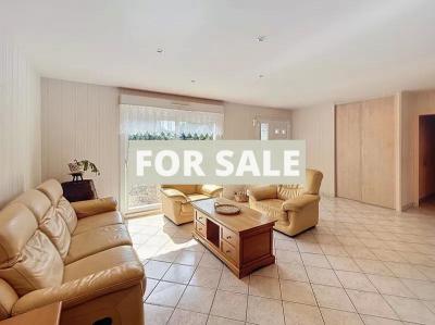 Contemporary Detached House with Mature Garden