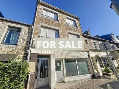 Superb Town House with Sea View