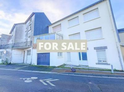 Superb Town House with Sea View