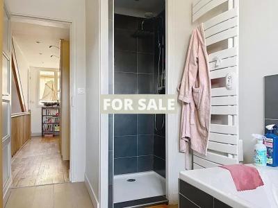 Town House in Excellent Condition with Garden