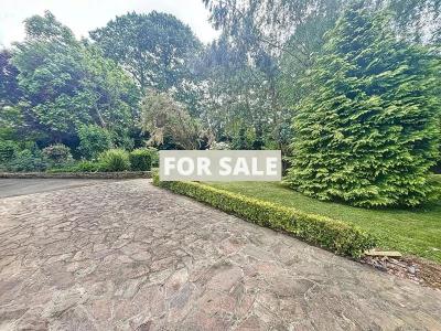 Detached House with Landscaped Garden