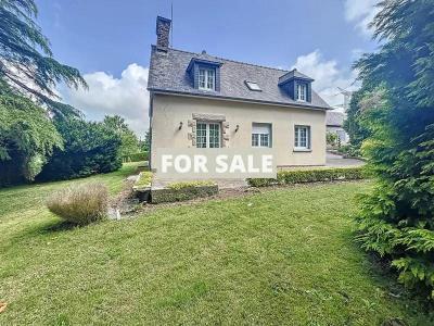 Detached House with Landscaped Garden
