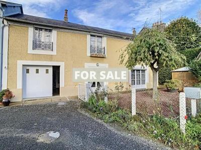 Traditional House with Garden