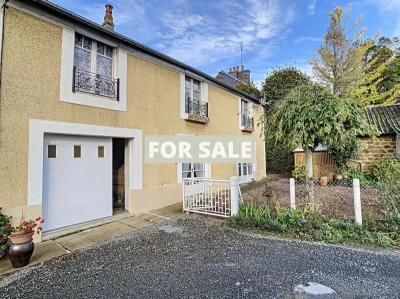 Traditional House with Garden