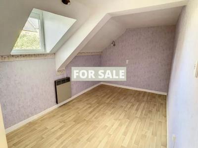 Traditional House with Garden