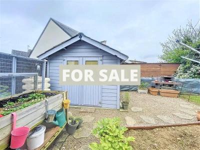 Detached House with Garden by the Coast