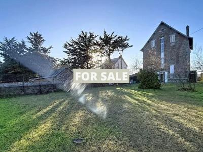 Detached Sea Front Property with Panoramic Sea Views