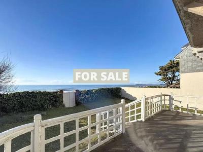 Detached Sea Front Property with Panoramic Sea Views