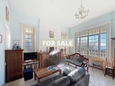 Detached Sea Front Property with Panoramic Sea Views