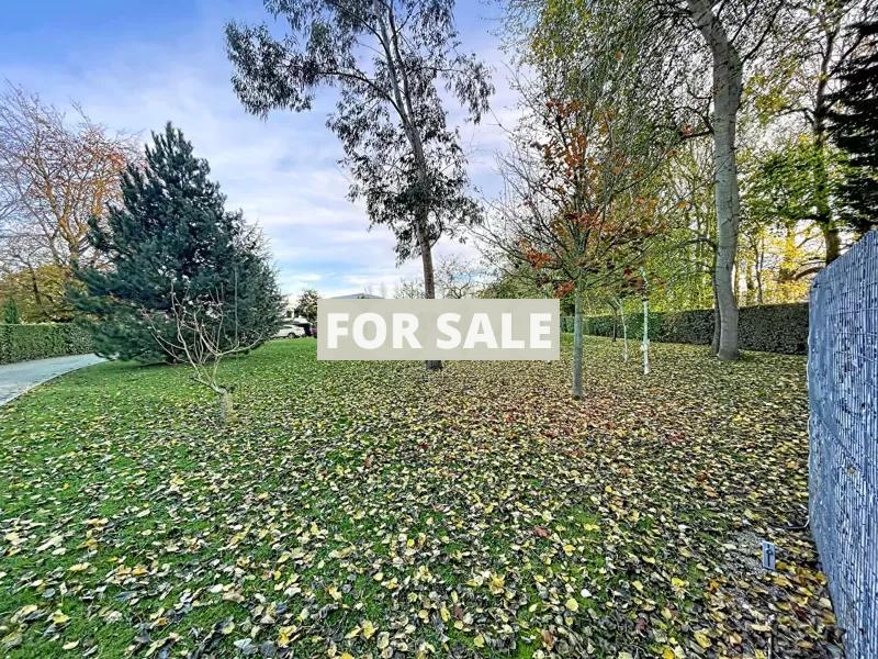 Contemporary Detached House in Private Setting