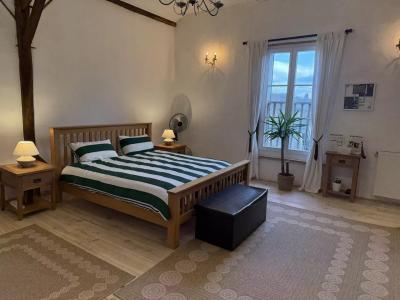 Renovated Farmhouse With Swimming Pool and Land