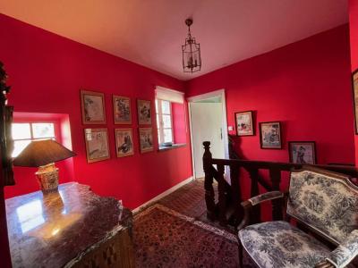 Character Property In Historic Setting