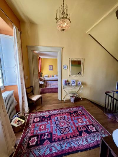 Manor House With Outbuildings with Private Access To The River