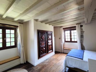 Farmhouse with Guest House, Pool & Mountain Views