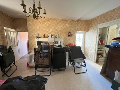 Manor House with Outbuilding in Almost One Acre