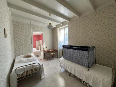 Manor House with Outbuilding in Almost One Acre