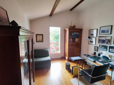 Architect Designed House With Pool And Breathtaking Views