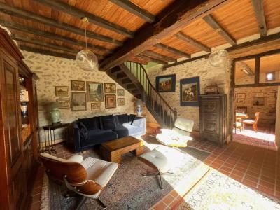 Character Property In Historic Setting