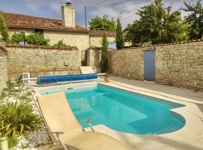 Stone House With Guest Gite and Swimming Pool