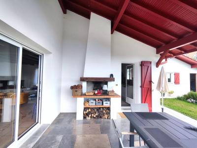 Architect Designed House With Pool And Breathtaking Views