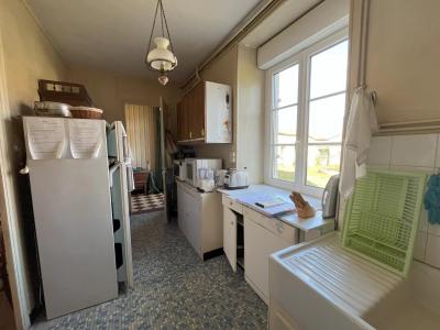 Manor House with Outbuilding in Almost One Acre