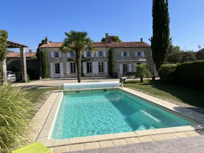 Large Detached House with Pool in Mature Grounds