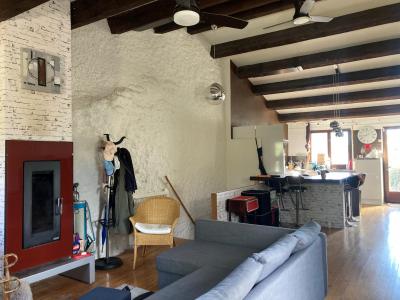 Contemporary Detached House with Swimming Pool