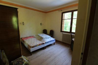 Country House With 1.8 Hectares of Land