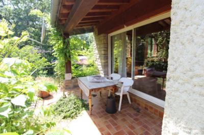 Country House With 1.8 Hectares of Land