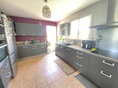 Detached House with View, Well-kept Exteriors, Quality Services