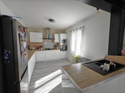 Detached Villa with Landscaped Garden