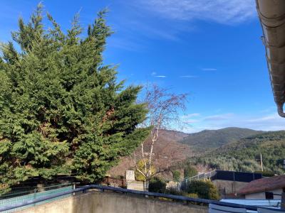 Contemporary Detached House with Swimming Pool