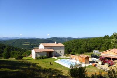 Villa With Breathtaking Views Of The Pyrenees in 23 Hectare Estate