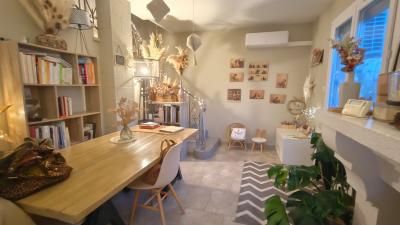 Traditional House with Garden, Nice Family Home