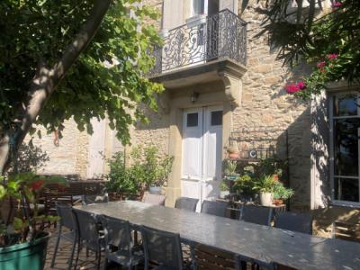 Mansion House With Garden And Terrace