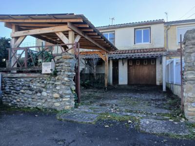 Detached House With Garden & Terrace plus Garage