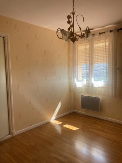 Detached Villa, Swimming Pool, Garage And Terraces