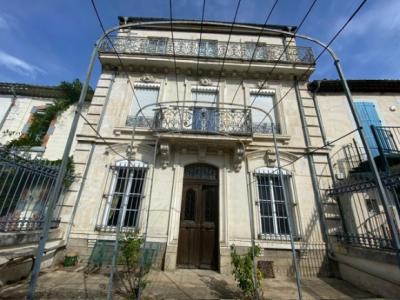 19th Century Mansion With Numerous Outbuildings