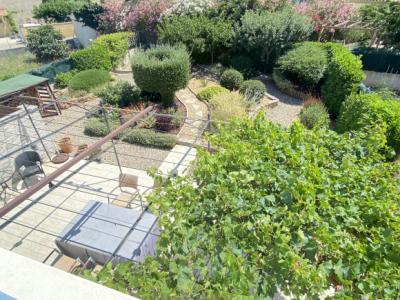 Detached Villa with Glorious Landscaped Garden