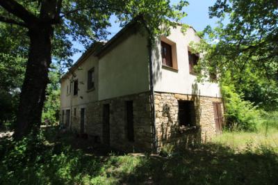 Country House With 1.8 Hectares of Land
