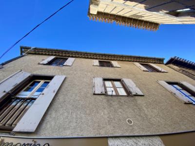 In The Heart Of The Medieval City: House On Two Levels